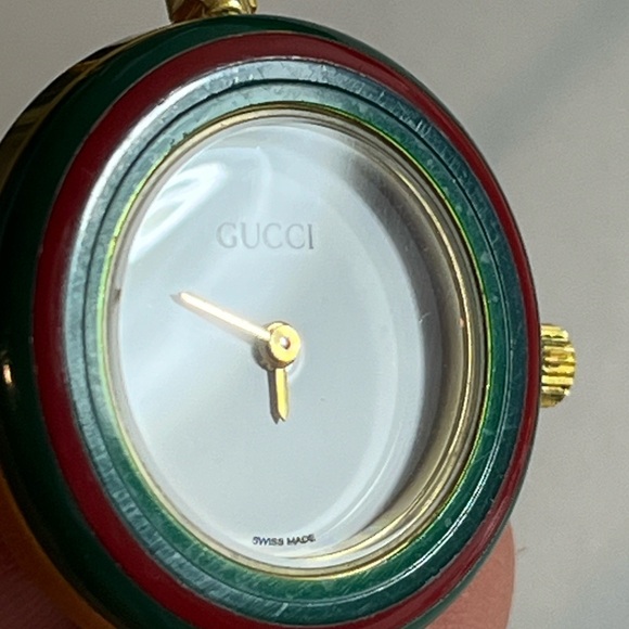 GUCCI 11/12.2 interchangeable bezels with 6 of them. - Picture 6 of 14